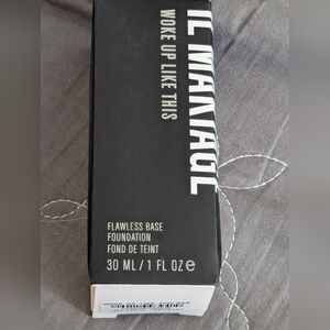 IL MAKIAGE Flawless Base Foundation, 060 Shades